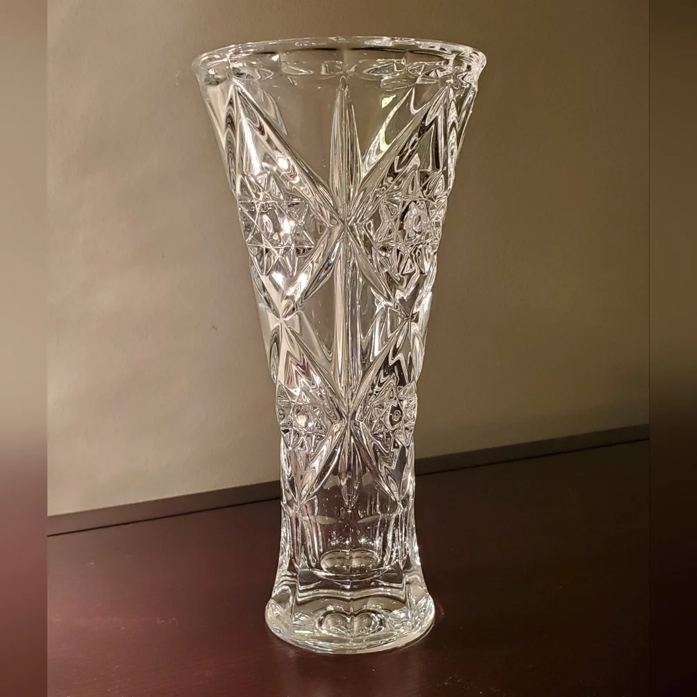 Vintage Bohemia Cut Glass Star And Diamond Cut Pattern Crystal Vase